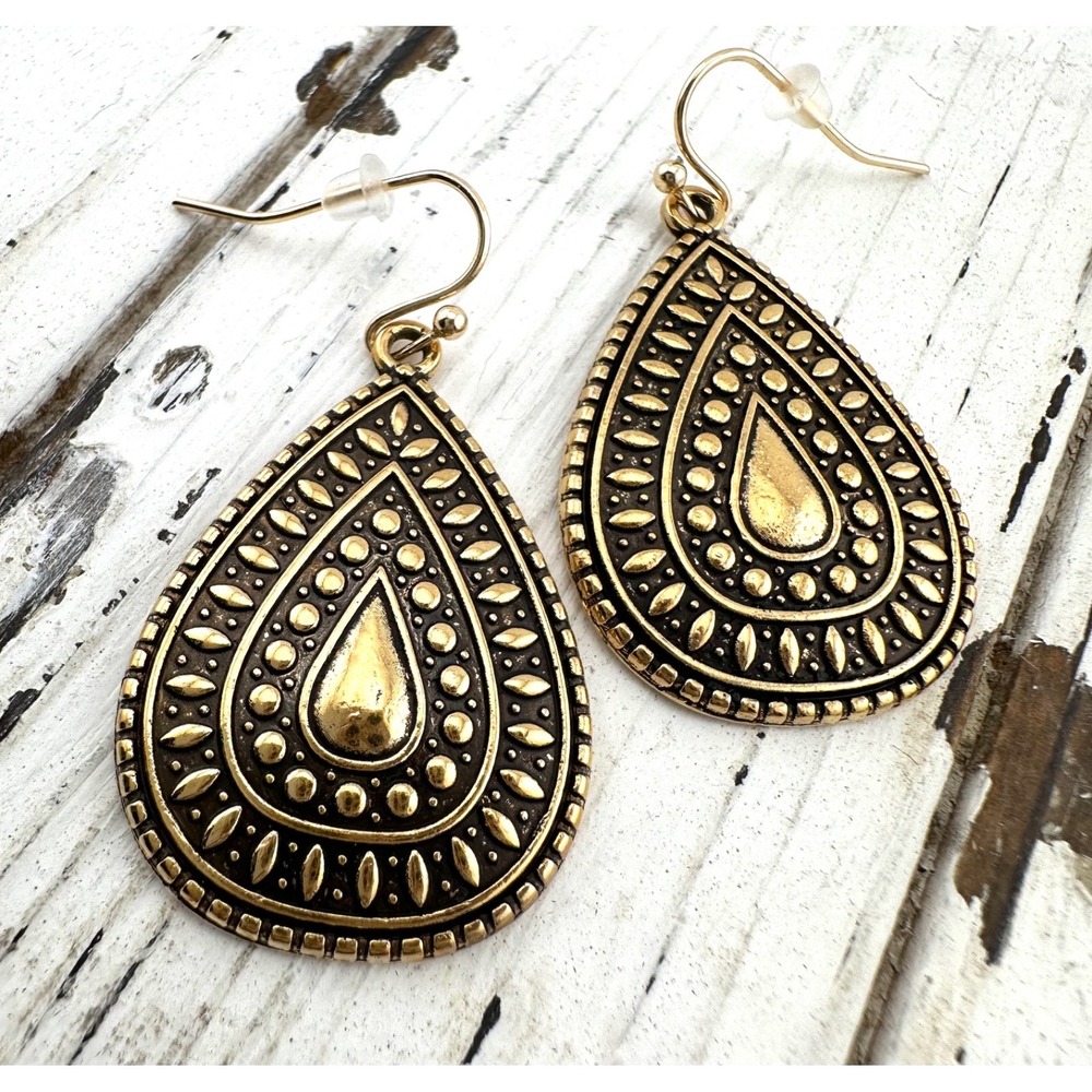 Engraved Teardrop Earrings Gold Tone NEW